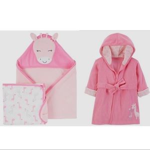 Giraffe Towel and Robe Set | Carter’s